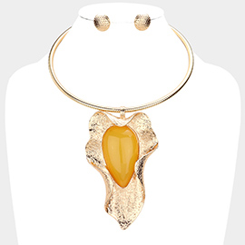 Teardrop Accented Abstract Metal Pendant Choker Necklace