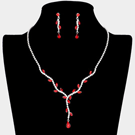 Sprout Detailed Rhinestone Necklace