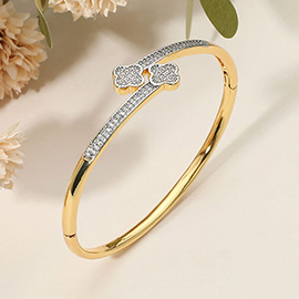 SECRET BOX_Stainless Steel Rhinestone Pave Quatrefoil Tip End Wrapped Hinged Bangle Bracelet