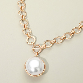 Bold Oval Pearl Pendant Brushed Metal Chunky Chain Toggle Necklace