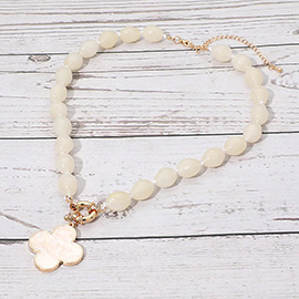 Mother of Pearl Quatrefoil Pendant Marbled Pebble Beaded Necklace